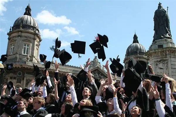 到英国留学学费 去英国留学一年要花多少钱呢？